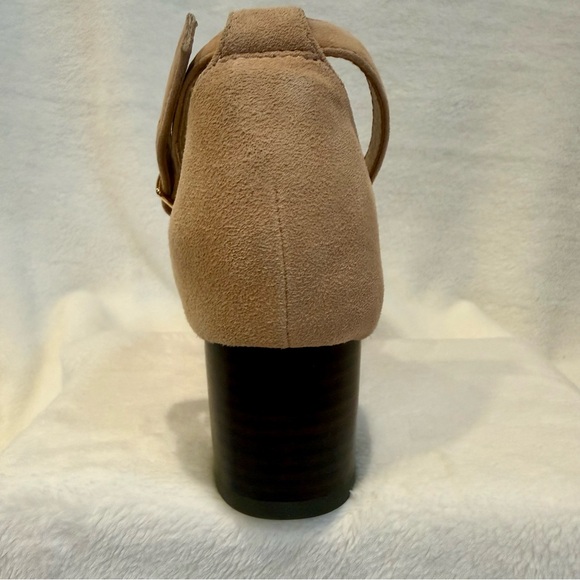 Bared Footwear Suede Tan D'Orsay style heels like new! - Picture 9 of 11